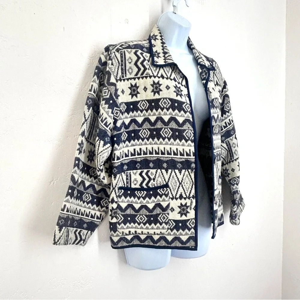 Jane Ashley Tapestry Jacket size M Button Front Aztec Southwestern Navy White